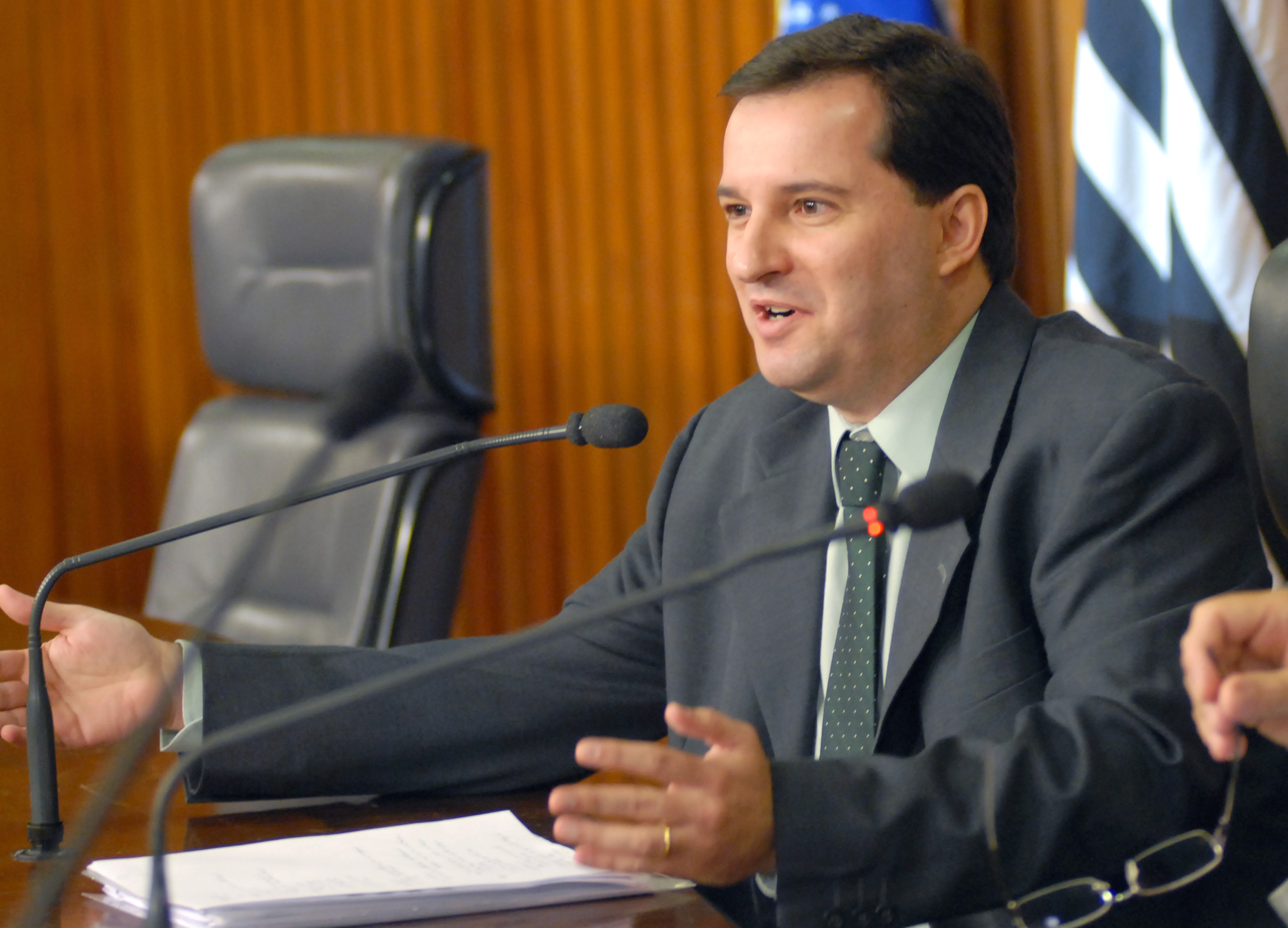 Ricardo Vedovello<a style='float:right;color:#ccc' href='https://www3.al.sp.gov.br/repositorio/noticia/03-2008/MINERACAO Ricardo Vedovello IG MAU.jpg' target=_blank><i class='bi bi-zoom-in'></i> Clique para ver a imagem </a>